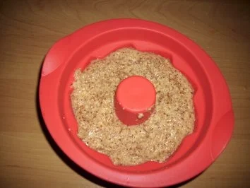 Rezept: Nußkuchen aus der Mikrowelle Bild Nr. 2 Nußkuchen aus der Mikrowelle - Rezept - Bild Nr. 2