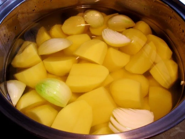 Rezept: Oma´s Kartoffelpüree Bild Nr. 2 Oma´s Kartoffelpüree - Rezept - Bild Nr. 2