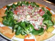 Tomaten-Feldsalat mit Joghurt-Senfdressing - Rezept