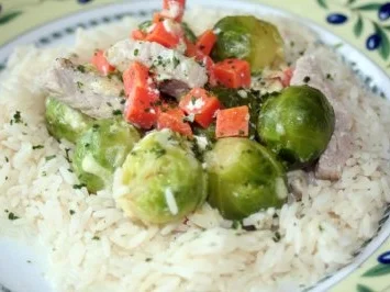 Rezept: Rosenkohlauflauf mit Käsesoße Rosenkohlauflauf mit Käsesoße - Rezept