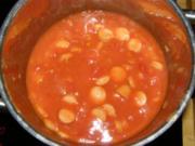 Tomatensoße mit Paprika, Zucchini und Würstchen - Rezept