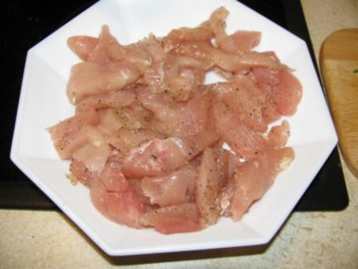 Rezept: Huhn mit Pilze und Nudeln Bild Nr. 2 Huhn mit Pilze und Nudeln - Rezept - Bild Nr. 2