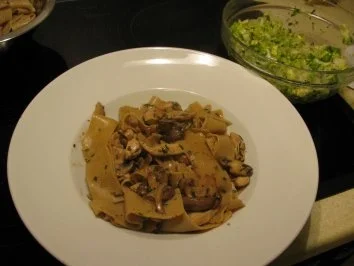 Huhn mit Pilze und Nudeln - Rezept - Bild Nr. 4