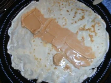 Rezept: Pfannkuchen mit Erdnussbutter und Bananen Bild Nr. 2 Pfannkuchen mit Erdnussbutter und Bananen - Rezept - Bild Nr. 2