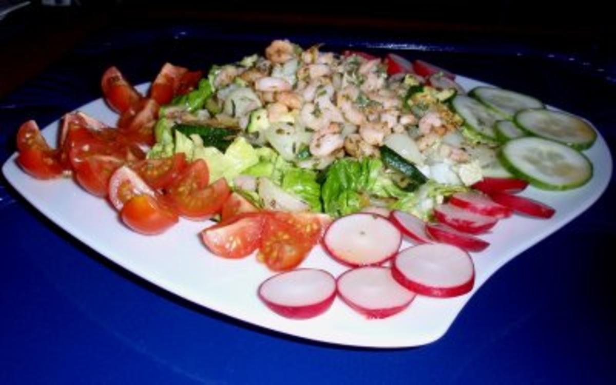 Bunter Salat mit Tiefsee-Garnelen - Rezept - Bild Nr. 7