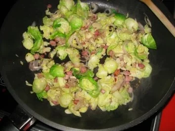 Rosenkohlblätter gebraten auf Linguine - Rezept - Bild Nr. 7