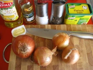 Rezept: Zwiebelsuppe "Parisienne" Bild Nr. 2 Zwiebelsuppe "Parisienne" - Rezept - Bild Nr. 2