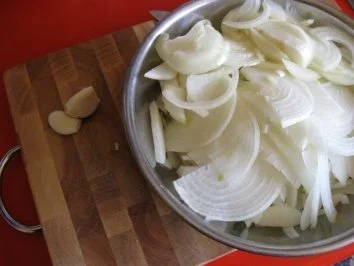 Rezept: Zwiebelsuppe "Parisienne" Bild Nr. 4 Zwiebelsuppe "Parisienne" - Rezept - Bild Nr. 4