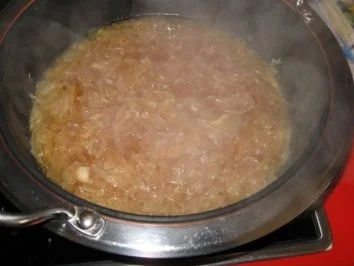 Rezept: Zwiebelsuppe "Parisienne" Bild Nr. 6 Zwiebelsuppe "Parisienne" - Rezept - Bild Nr. 6