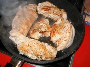 Rezept: Putenschnitzel, gefüllt in Zwiebel-Currysahne Bild Nr. 6 Putenschnitzel, gefüllt in Zwiebel-Currysahne - Rezept - Bild Nr. 6