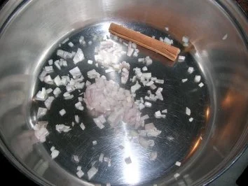 Rezept: Seeteufelfilet, Jakobsmuscheln und Hummerkrabben auf Chateau Linsen an Grapefriut-Sahne-Sauce Bild Nr. 5 Seeteufelfilet, Jakobsmuscheln und Hummerkrabben auf Chateau Linsen an Grapefriut-Sahne-Sauce - Rezept - Bild Nr. 5