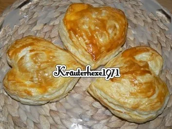 süße Blätterteigherzen für meinem Hexenmeister - Rezept