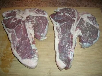 T-Bone Steak mit Baked Potatoes, Sour Cream und gemischtem Salat - Rezept - Bild Nr. 3