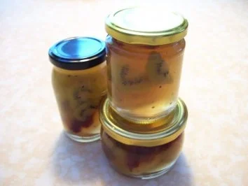 Rezept: Weingelee mit Kiwi Weingelee mit Kiwi - Rezept