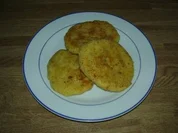 Panierte Kartoffel-Wurst-Laibchen - Rezept