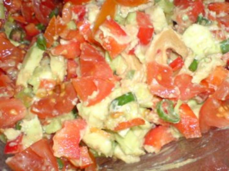 Avocadosalat mit Erdnussmus - Rezept mit Bild - kochbar.de