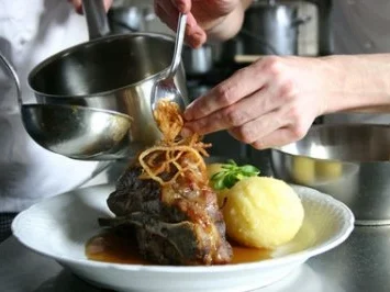 Rezept: Schäufele in Dunkelbiersoße Schäufele in Dunkelbiersoße - Rezept