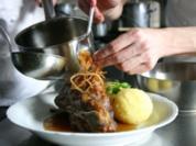 Schäufele in Dunkelbiersoße - Rezept