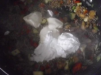 Aubergine mit Hack-Gemüse-Füllung - Rezept - Bild Nr. 7