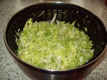 Rezept: Kässpätzle mit Endiviensalat Bild Nr. 4 Kässpätzle mit Endiviensalat - Rezept - Bild Nr. 4