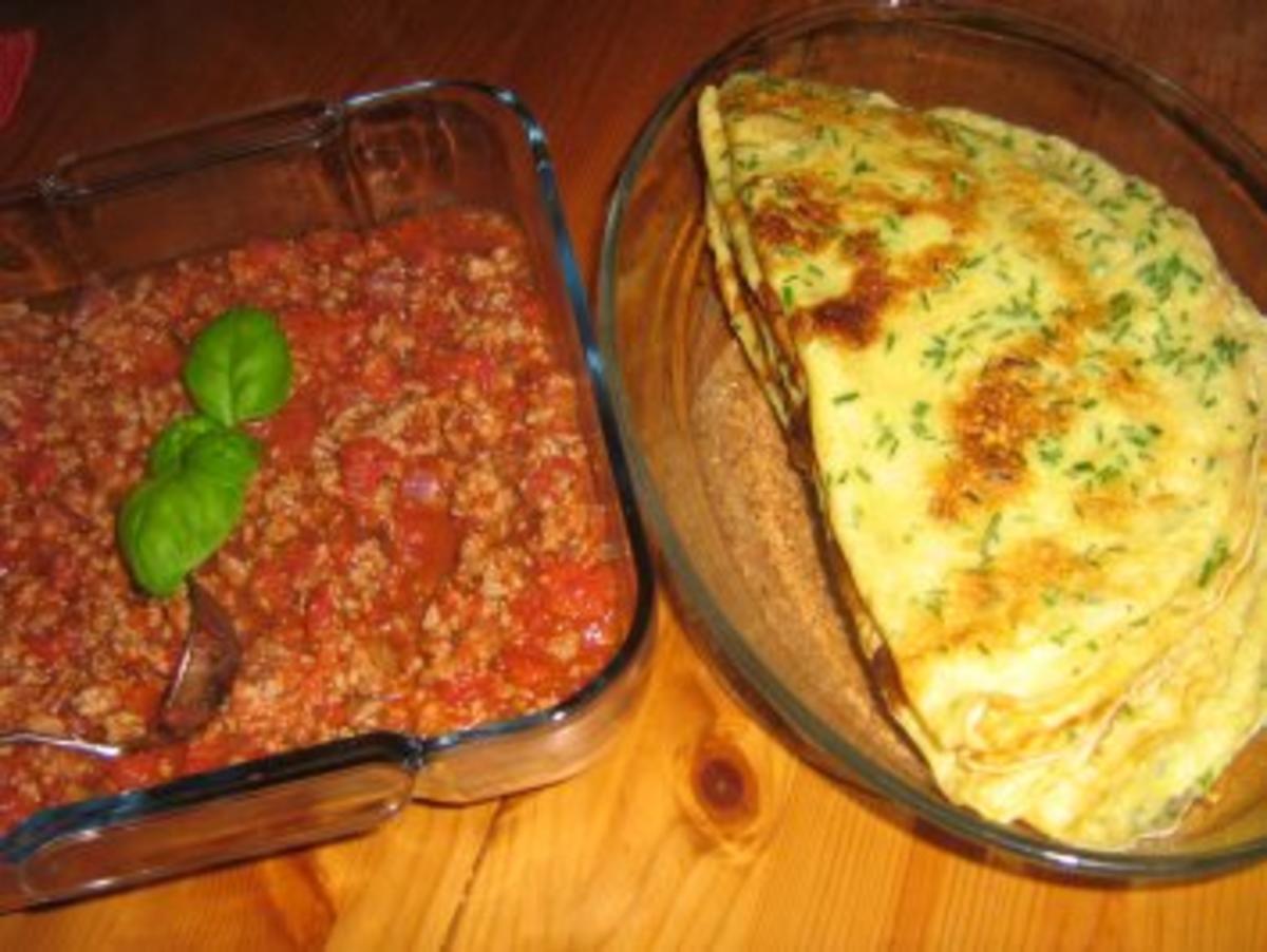 Kräuter-Crêpes mit Bolognesefüllung - Rezept - kochbar.de