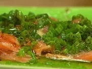 Lachs-Sashimi mit Nussbutter - Rezept