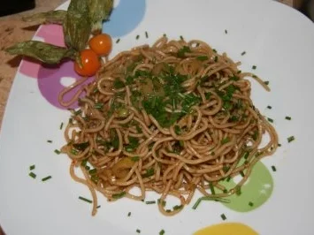 Rezept: Nudeln: chinesische Knoblauch-Nudeln Bild Nr. 5 Nudeln: chinesische Knoblauch-Nudeln - Rezept - Bild Nr. 5