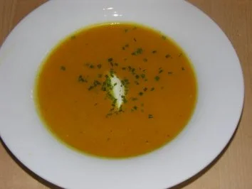 Kürbissuppe mit Curry - Rezept