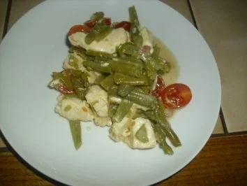 Rezept: Schneller Bohnen-Mozzarella-Salat mit Speck Schneller Bohnen-Mozzarella-Salat mit Speck - Rezept