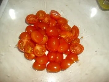 Rezept: Schneller Bohnen-Mozzarella-Salat mit Speck Bild Nr. 7 Schneller Bohnen-Mozzarella-Salat mit Speck - Rezept - Bild Nr. 7