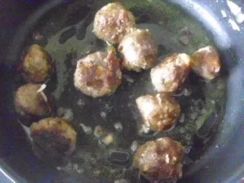 Rezept: Spätzle~Hackkäsebällchen~Frischkäsekräutersoße Bild Nr. 9 Spätzle~Hackkäsebällchen~Frischkäsekräutersoße - Rezept - Bild Nr. 9