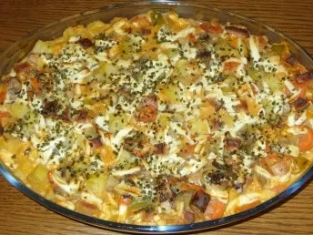 Auflauf herzhaft - Kartoffel-Gemüse-Auflauf mit Leberkäse - Rezept