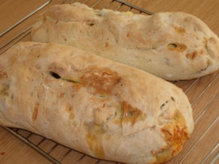 Gefülltes Brot - Rezept mit Bild - kochbar.de