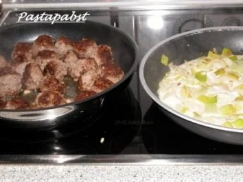 Walnuss-Hackbällchen mit Lauchgemüse und Orangencouscous - Rezept - Bild Nr. 2