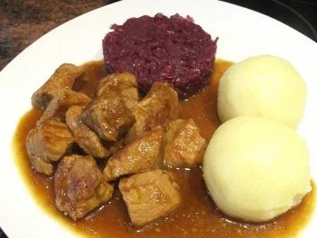 Rezept: Fleisch: GULASCHTOPF sehr pikant gewürzt Fleisch: GULASCHTOPF sehr pikant gewürzt - Rezept