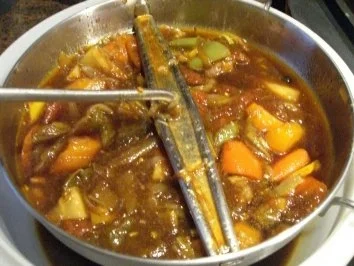 Rezept: Fleisch: GULASCHTOPF sehr pikant gewürzt Bild Nr. 8 Fleisch: GULASCHTOPF sehr pikant gewürzt - Rezept - Bild Nr. 8