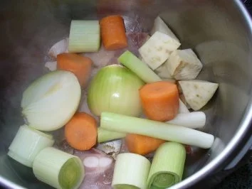 Sonntagsbraten halb Rind - halb Schwein - Rezept - Bild Nr. 6