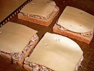 "kleiner Snack"-Thunfisch-Toast - Rezept