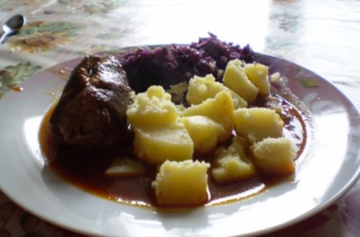 Rinderrodade mit Rotkohl und Kartoffeln - Rezept - Bild Nr. 4