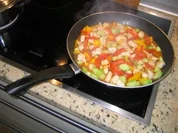 Huhn mit süß-saurem Gemüse - Rezept