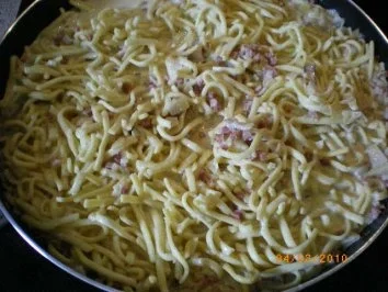 Rezept: Käsespätzle-Auflauf Bild Nr. 3 Käsespätzle-Auflauf - Rezept - Bild Nr. 3