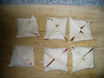 Rezept: Süße Teilchen aus Blätterteig Bild Nr. 6 Süße Teilchen aus Blätterteig - Rezept - Bild Nr. 6