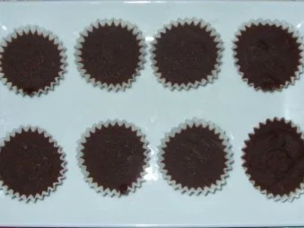 Rezept: Süssigkeit - Eierlikör-Nougat-Pralinen Süssigkeit - Eierlikör-Nougat-Pralinen - Rezept