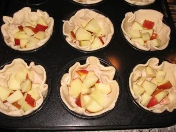 Apfeltörtchen mit saurer Sahne - Rezept - Bild Nr. 3