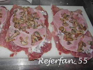 Rezept: Schweinerouladen mit Champignonfüllung Bild Nr. 2 Schweinerouladen mit Champignonfüllung - Rezept - Bild Nr. 2