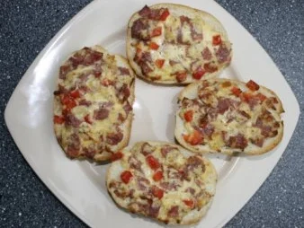 Pizzabrötchen - Rezept