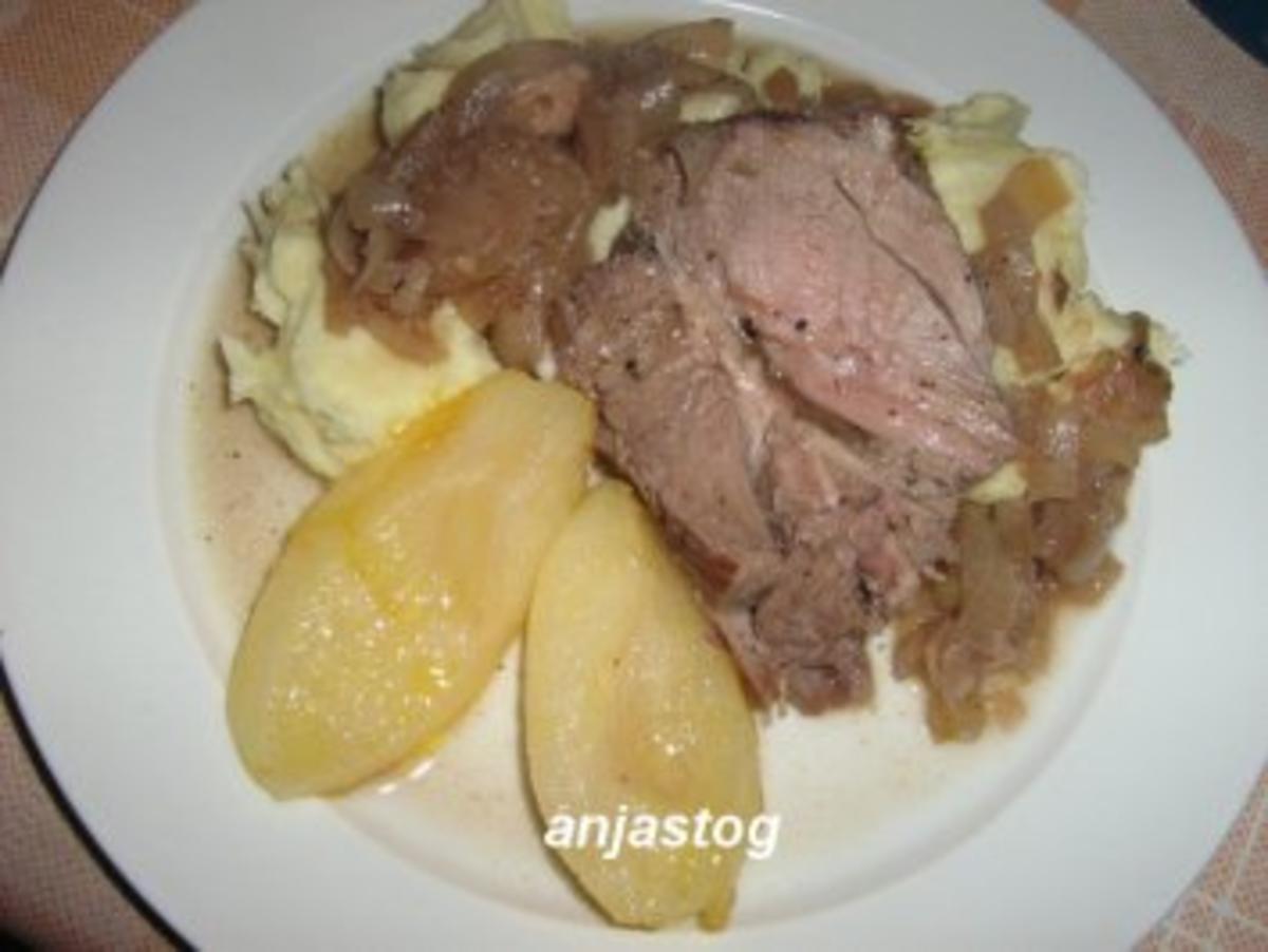 Lammkeule mit Rotwein Zwiebeln und Birnen - Rezept - Bild Nr. 2