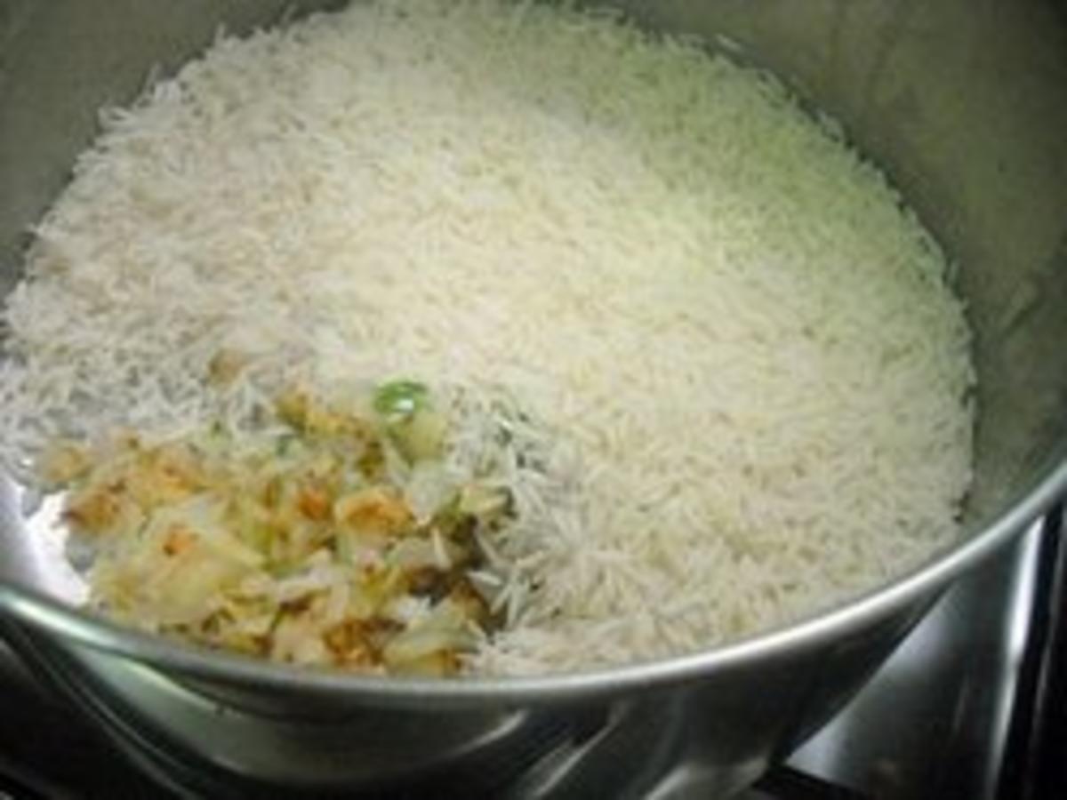 Hähnchenschenkel mit Gemüse und Reis in Honig - Rezept - Bild Nr. 3