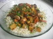 Rezept: Hรคhnchenschenkel mit Gemรผse und Reis in Honig Hรคhnchenschenkel mit Gemรผse und Reis in Honig - Rezept