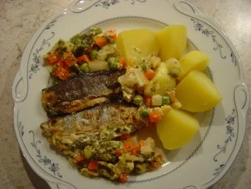 Heringsfilet im Gemüsebett überbacken... kalorienarm - Rezept